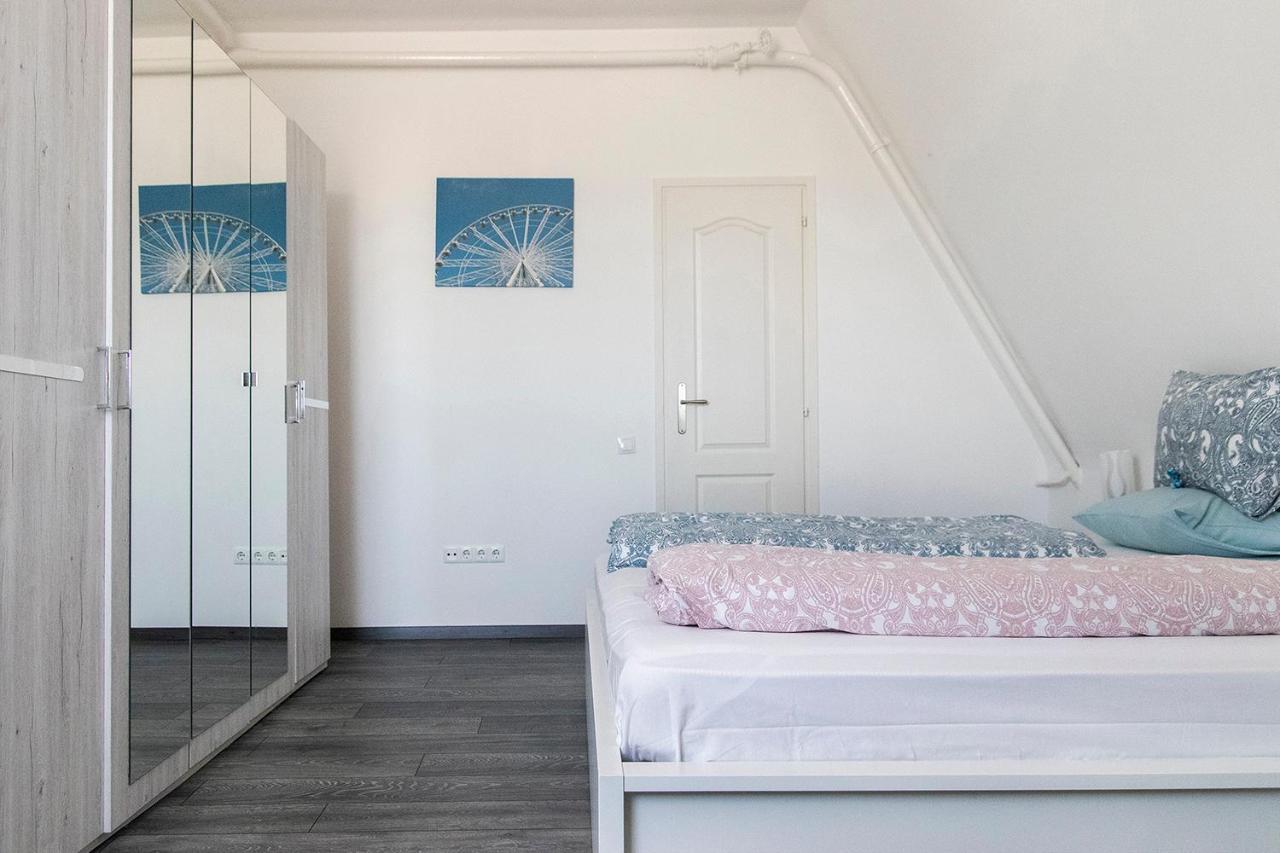 Helena Apartment With View On St. Stephan'S Basilica Budapest Luaran gambar