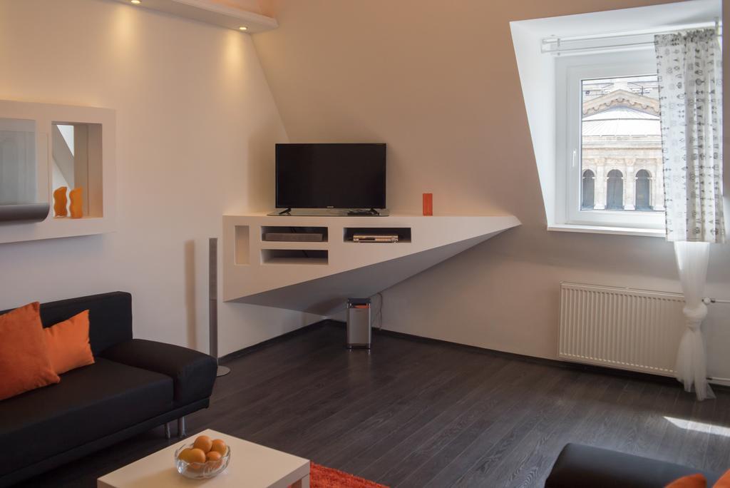 Helena Apartment With View On St. Stephan'S Basilica Budapest Luaran gambar