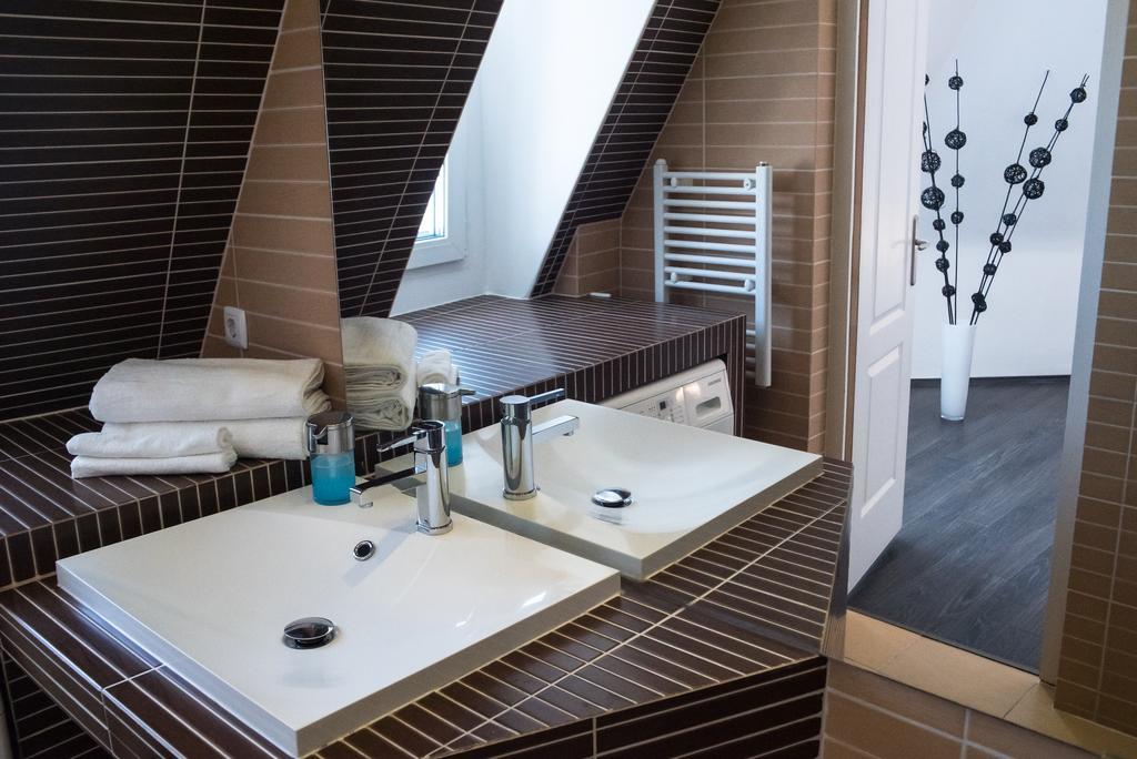 Helena Apartment With View On St. Stephan'S Basilica Budapest Luaran gambar